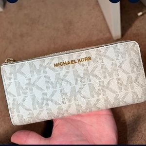 MICHAEL KORS WALLET
